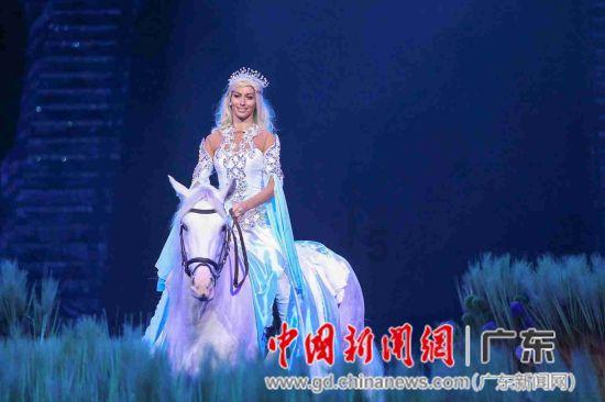 《花少5》秦海璐一夜未眠，赵昭仪全程睡觉引争议