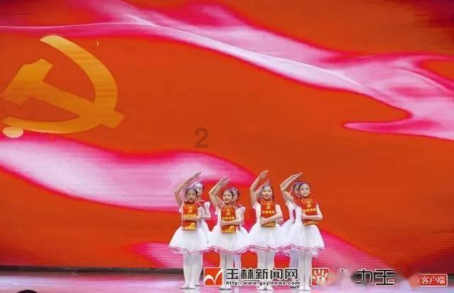 鲜奶运输车找不同