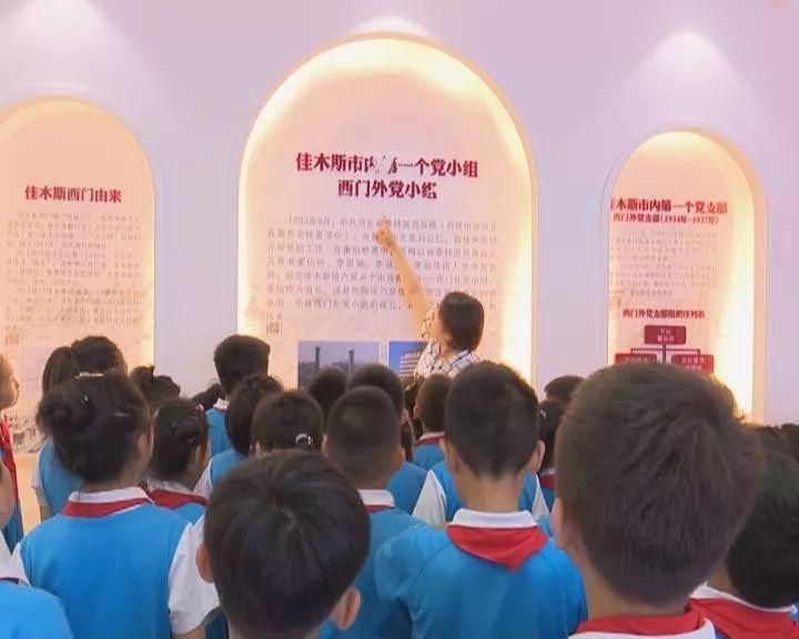在石塘竹海，南京足球人进行了一场传承之战